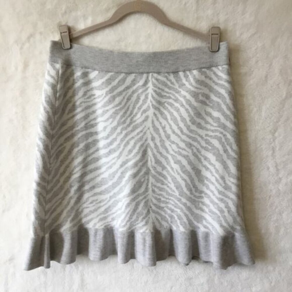 Anthropologie Gray Zebra Ruffled Knit Skirt